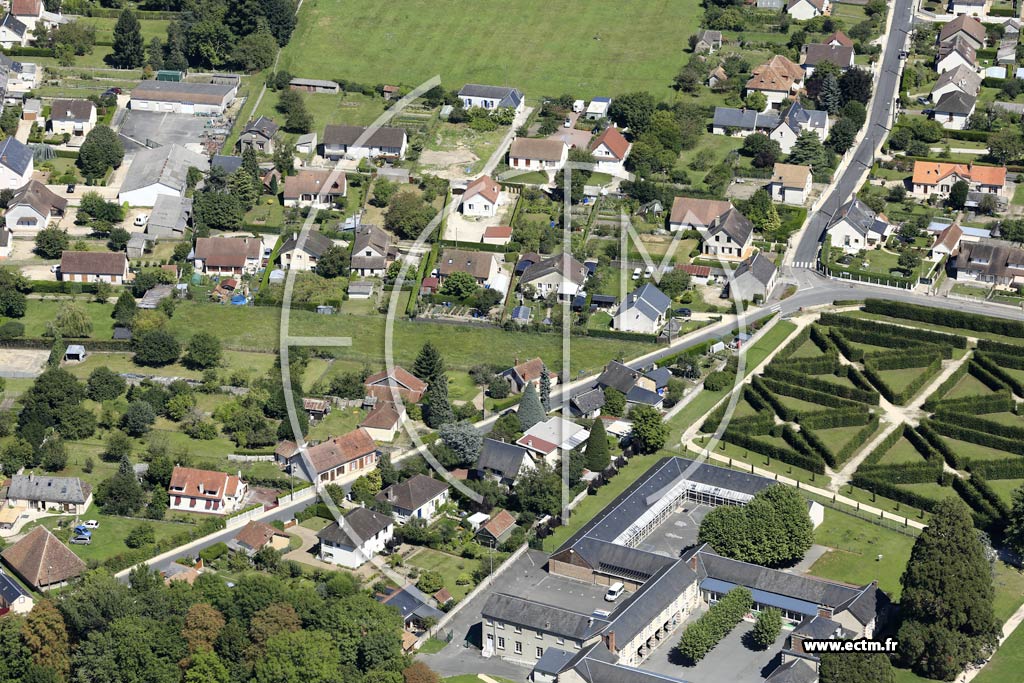 Photo arienne de Aubigny-sur-Nre (Centre)