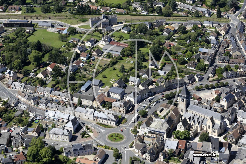 Photo arienne de Aubigny-sur-Nre (Centre)