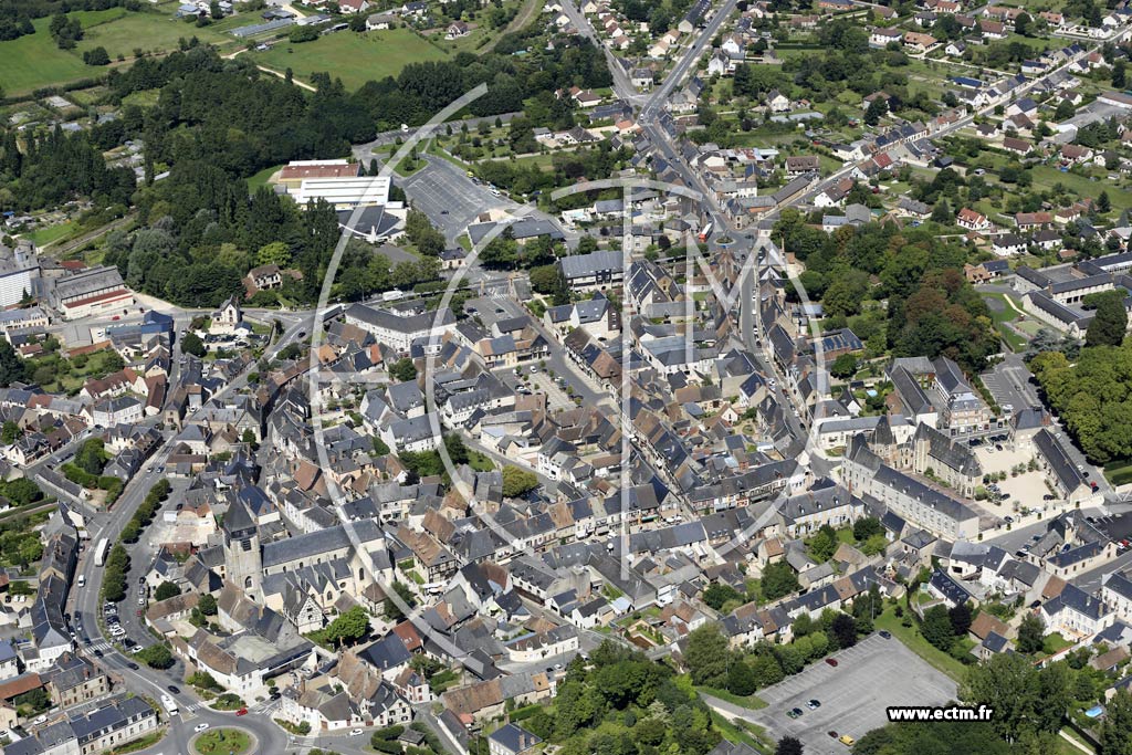 Photo arienne de Aubigny-sur-Nre (Centre)