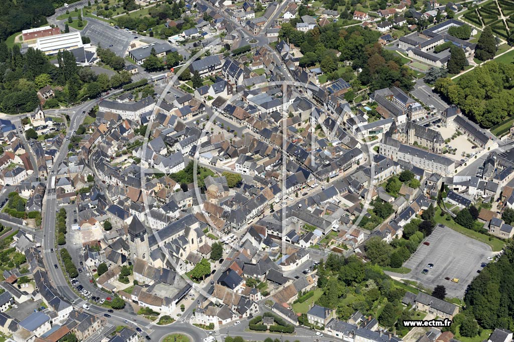 Photo arienne de Aubigny-sur-Nre (Centre)