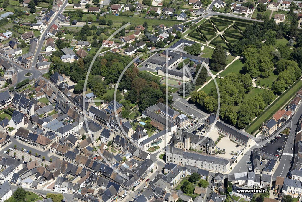 Photo arienne de Aubigny-sur-Nre (Centre)