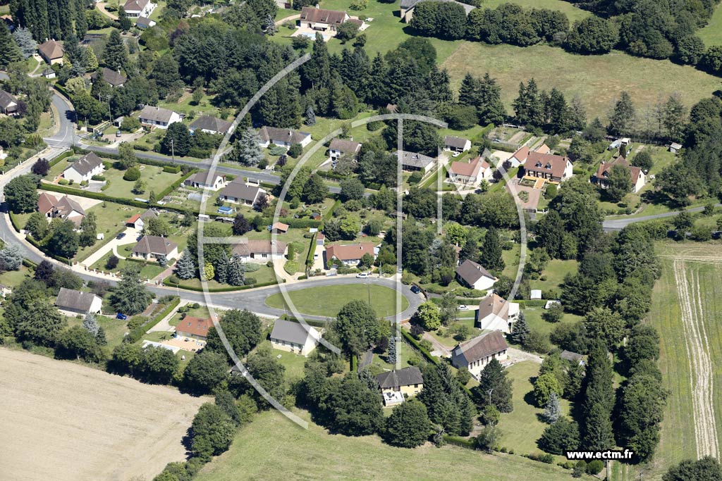 Photo arienne de Aubigny-sur-Nre (le Domaine d'Aubigny)