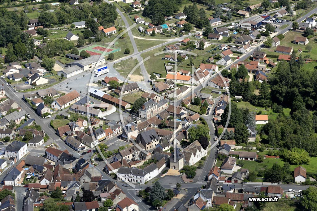 Photo arienne de Neuvy-sur-Barangeon (Centre)