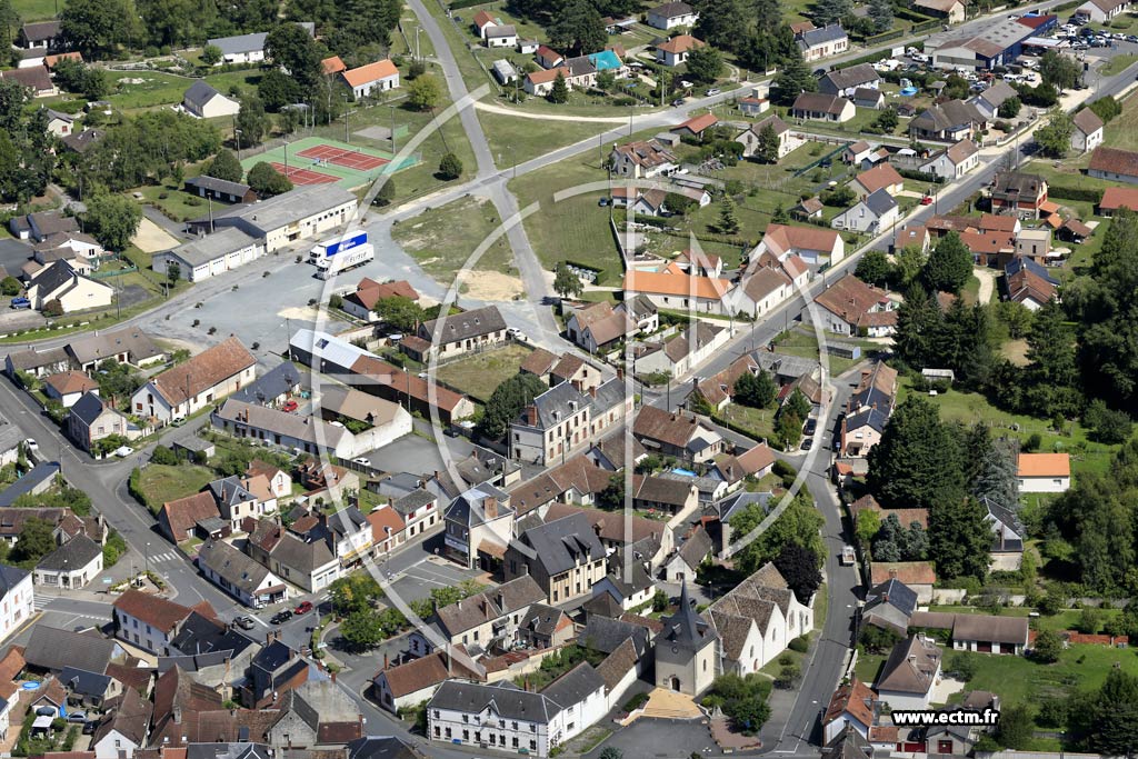 Photo arienne de Neuvy-sur-Barangeon (Centre)