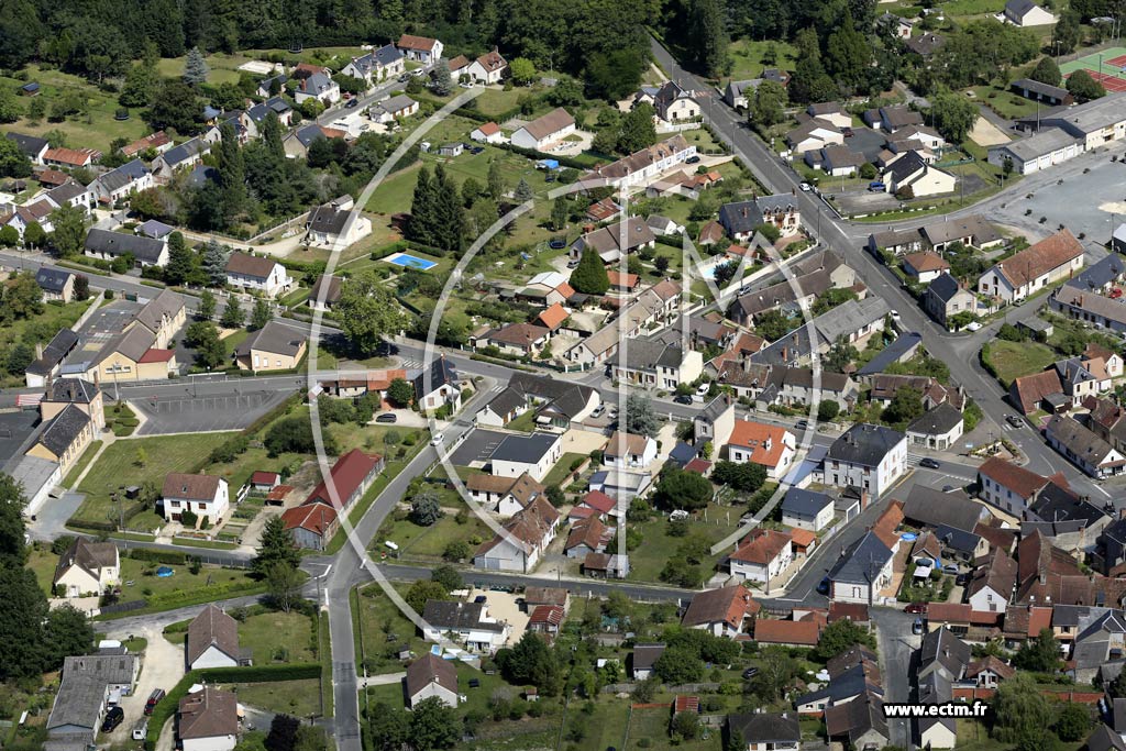 Photo arienne de Neuvy-sur-Barangeon (Centre)