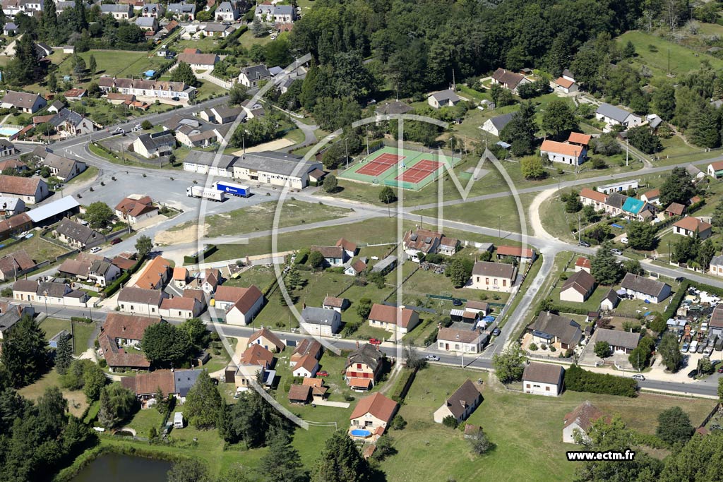 Photo arienne de Neuvy-sur-Barangeon (Centre)