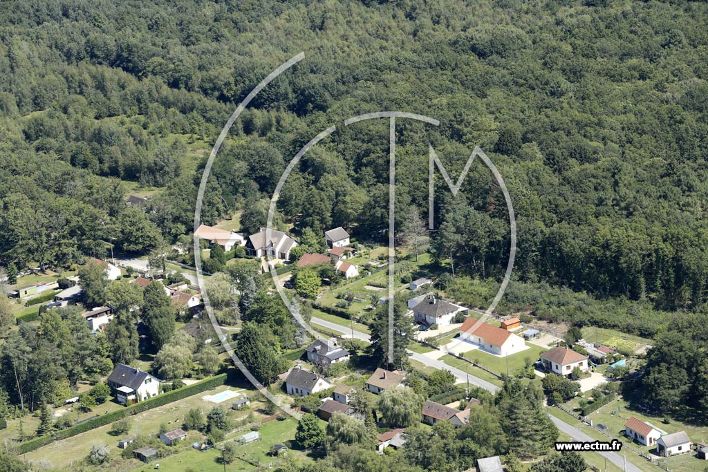 Photo arienne de Neuvy-sur-Barangeon (la Grande Potence)