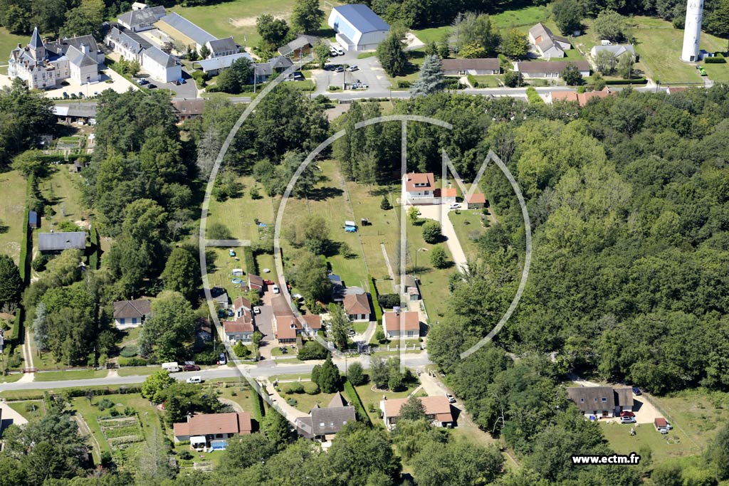 Photo arienne de Neuvy-sur-Barangeon (la Grande Potence)