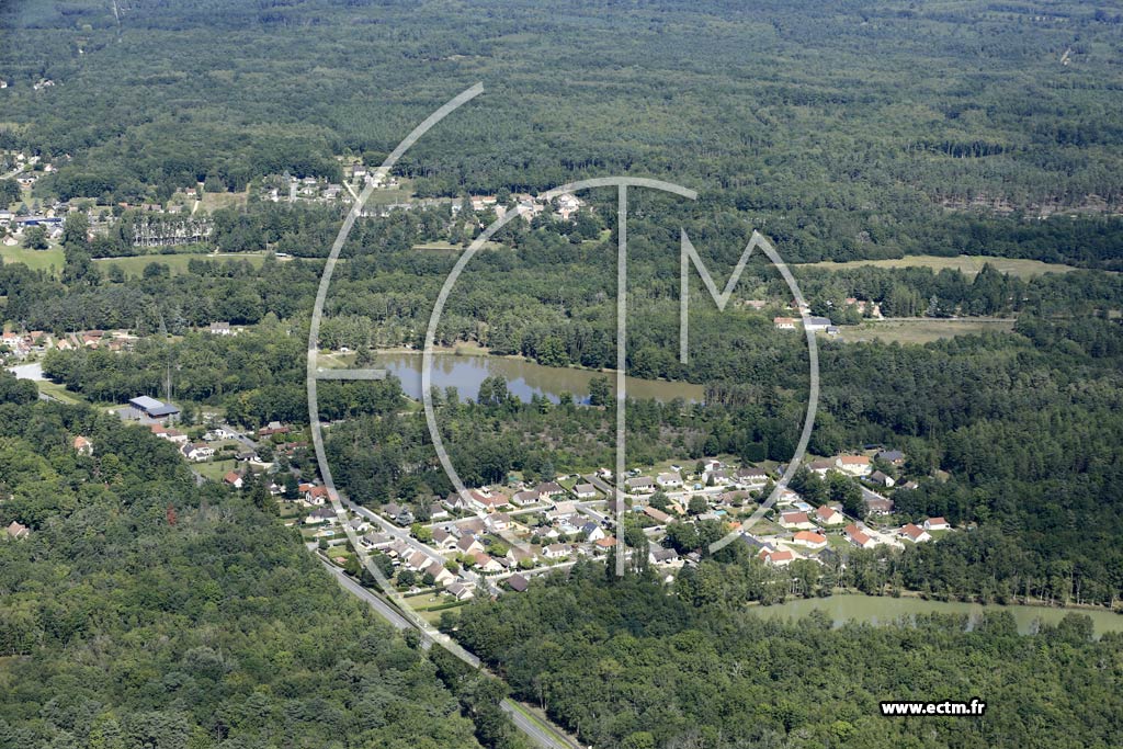 Photo arienne de Neuvy-sur-Barangeon (les Longuerolles)