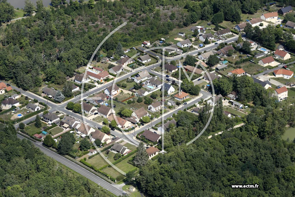 Photo arienne de Neuvy-sur-Barangeon (les Longuerolles)