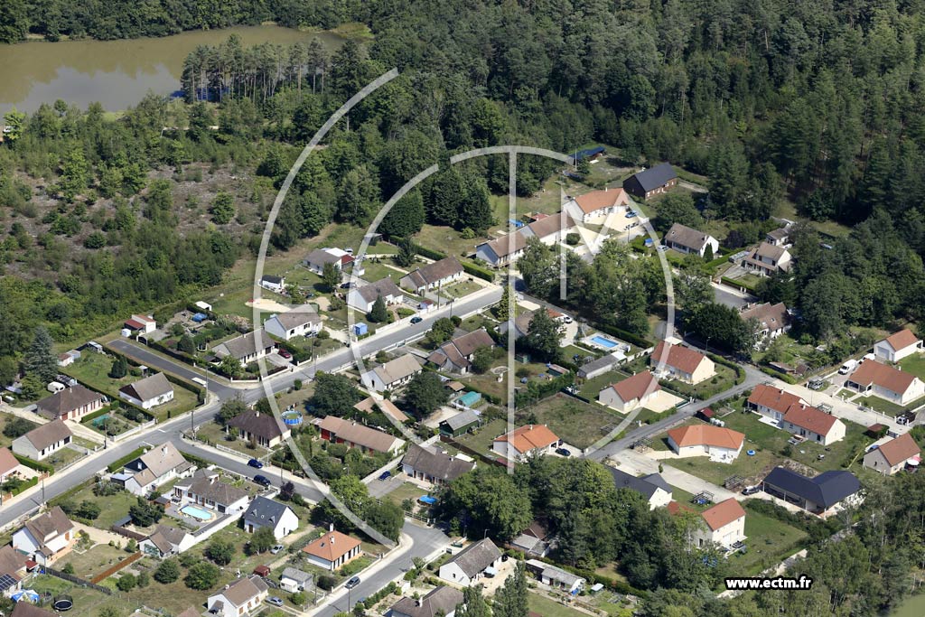 Photo arienne de Neuvy-sur-Barangeon (les Longuerolles)