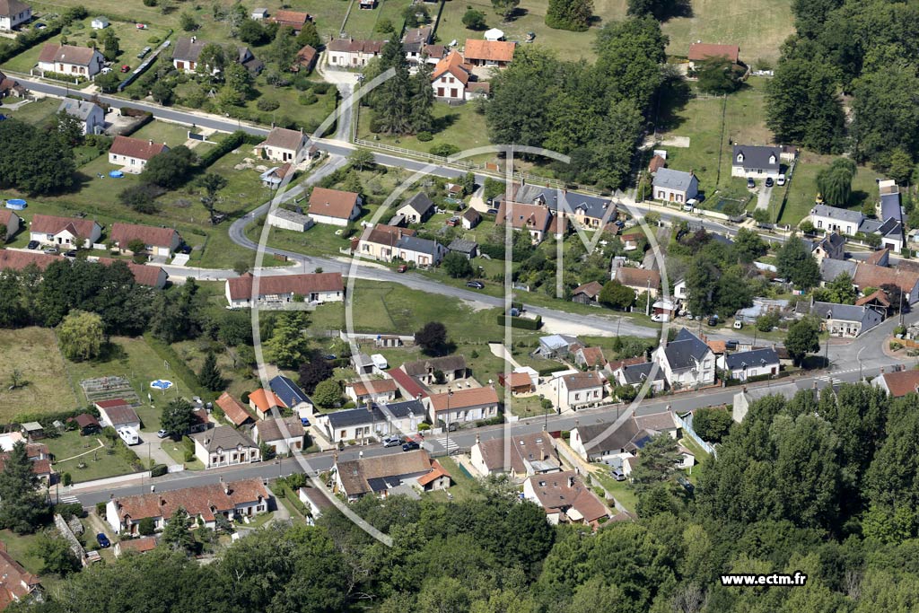 Photo arienne de Neuvy-sur-Barangeon (Ouest)