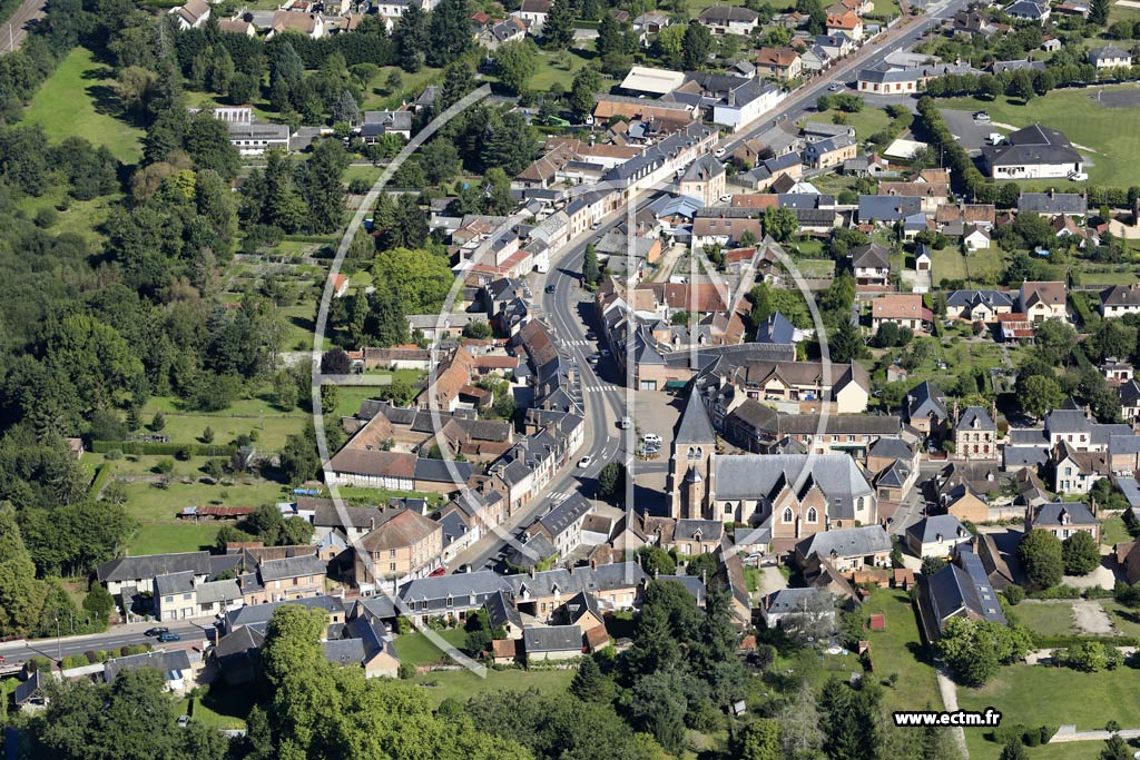Photo arienne de Nouan-le-Fuzelier (Centre)