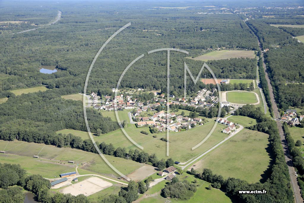 Photo arienne de Nouan-le-Fuzelier (la Baignarderie)