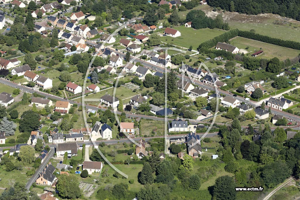 Photo arienne de Nouan-le-Fuzelier (Ouest)