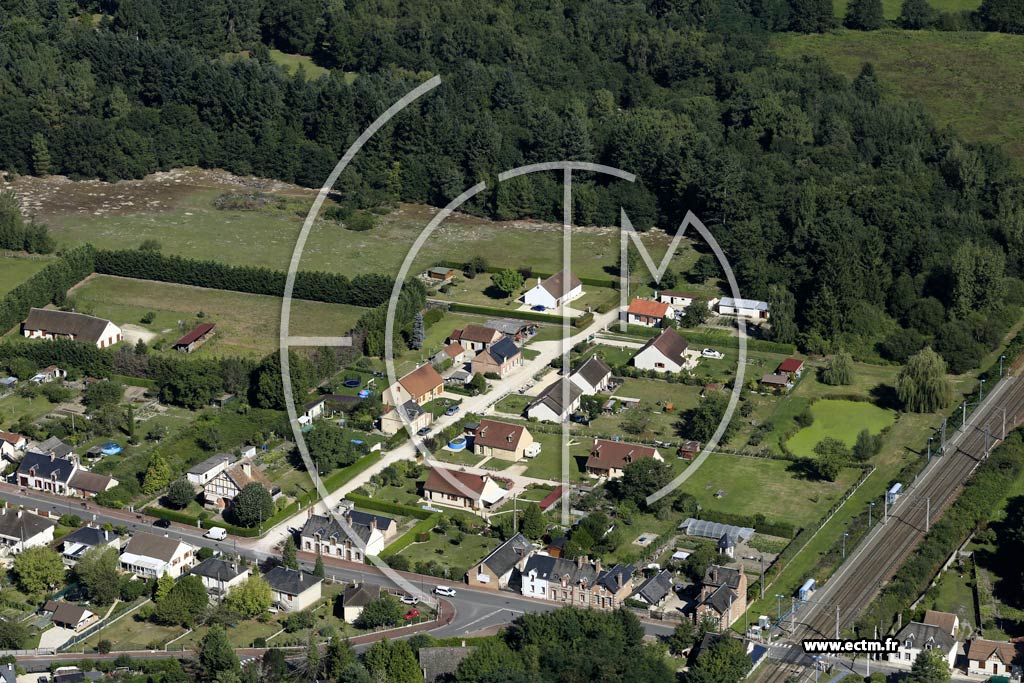 Photo arienne de Nouan-le-Fuzelier (Ouest)