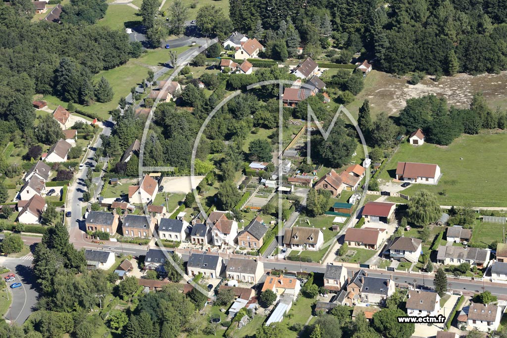 Photo arienne de Nouan-le-Fuzelier (Ouest)