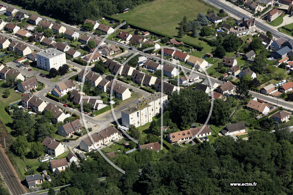 Photo arienne de Salbris (les Pitingues)