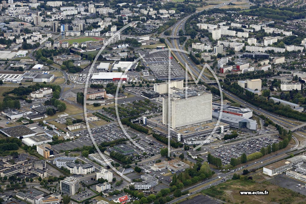 Photo arienne de Caen (Centre Hospitalier Universitaire de Caen)