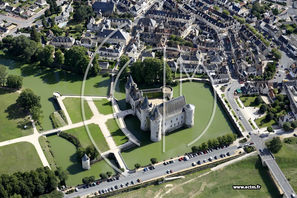 Photo arienne de Sully-sur-Loire (Chteau)