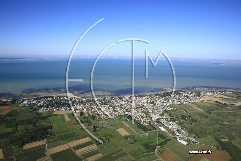 Photo arienne de La Bre-les-Bains