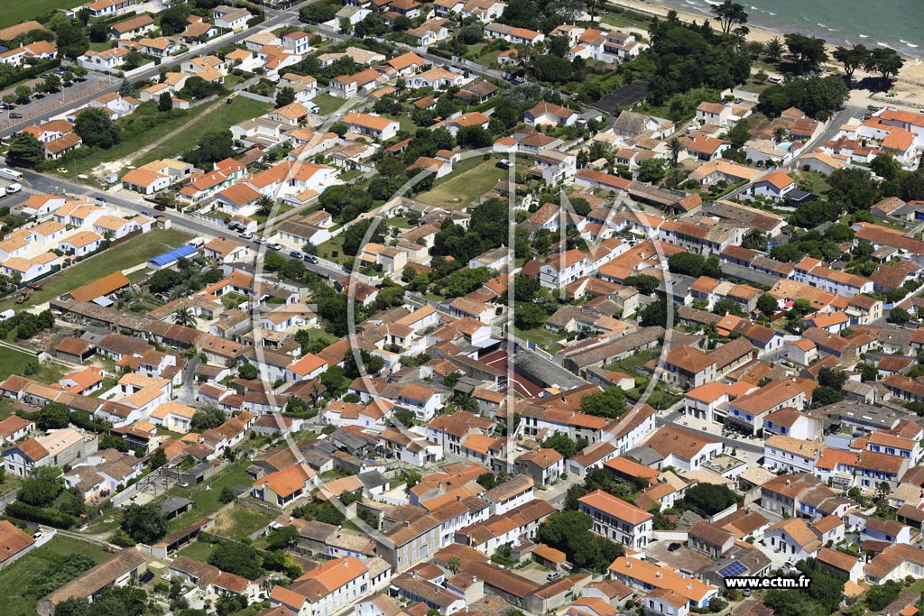 Photo arienne de La Bre-les-Bains