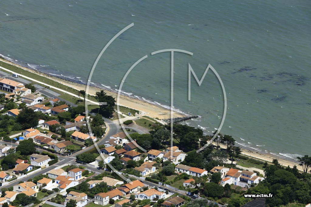 Photo arienne de La Bre-les-Bains