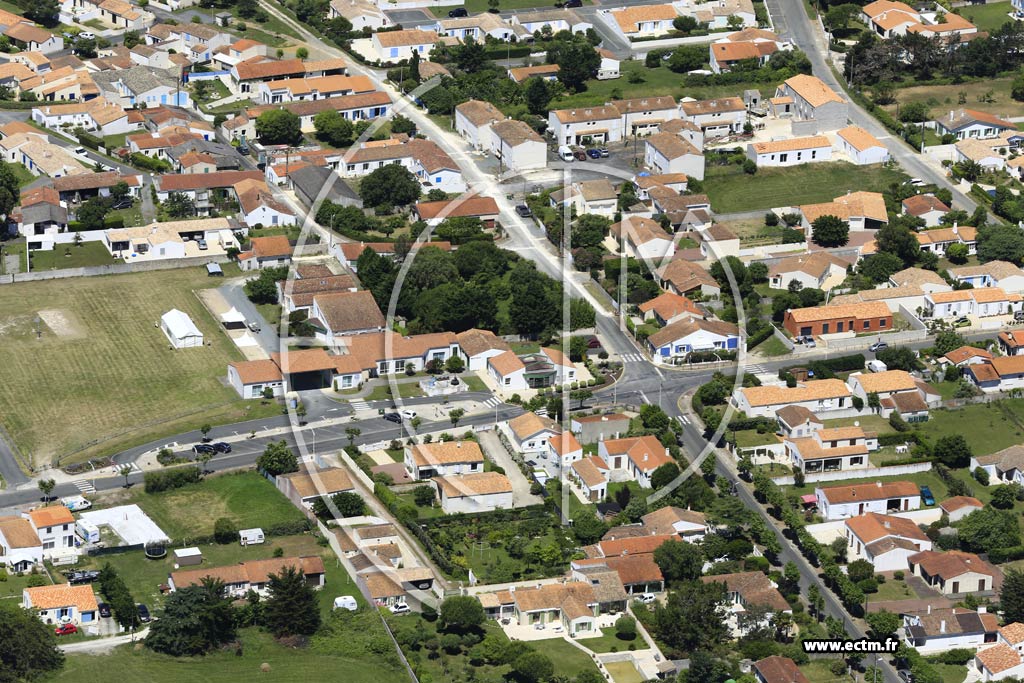 Photo arienne de La Bre-les-Bains