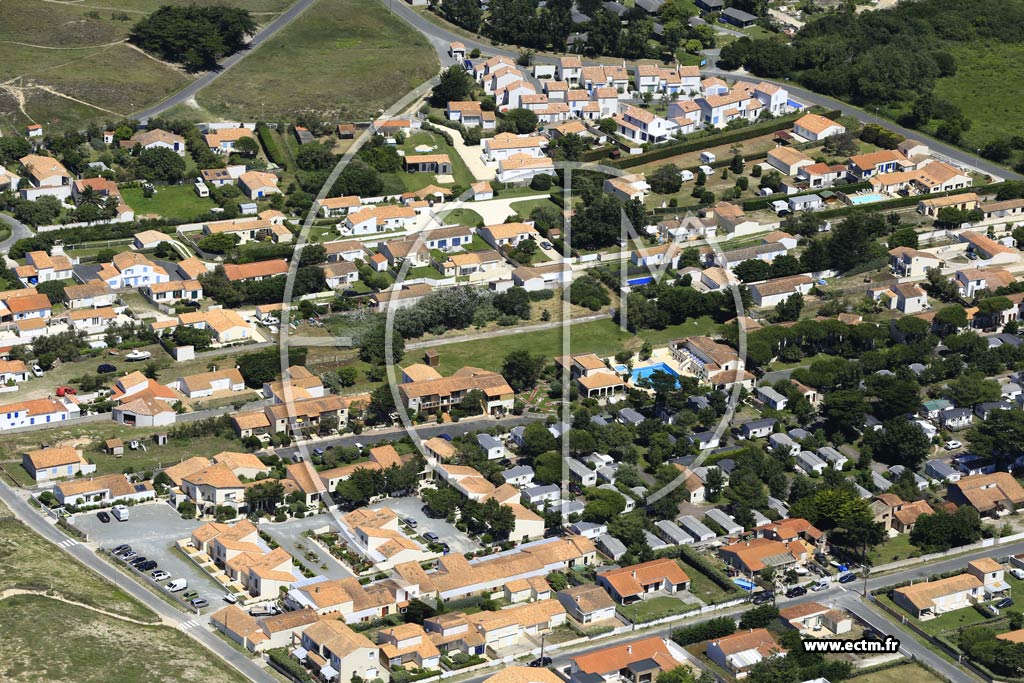 Photo arienne de Saint-Denis-d'Olron (Les Huttes)