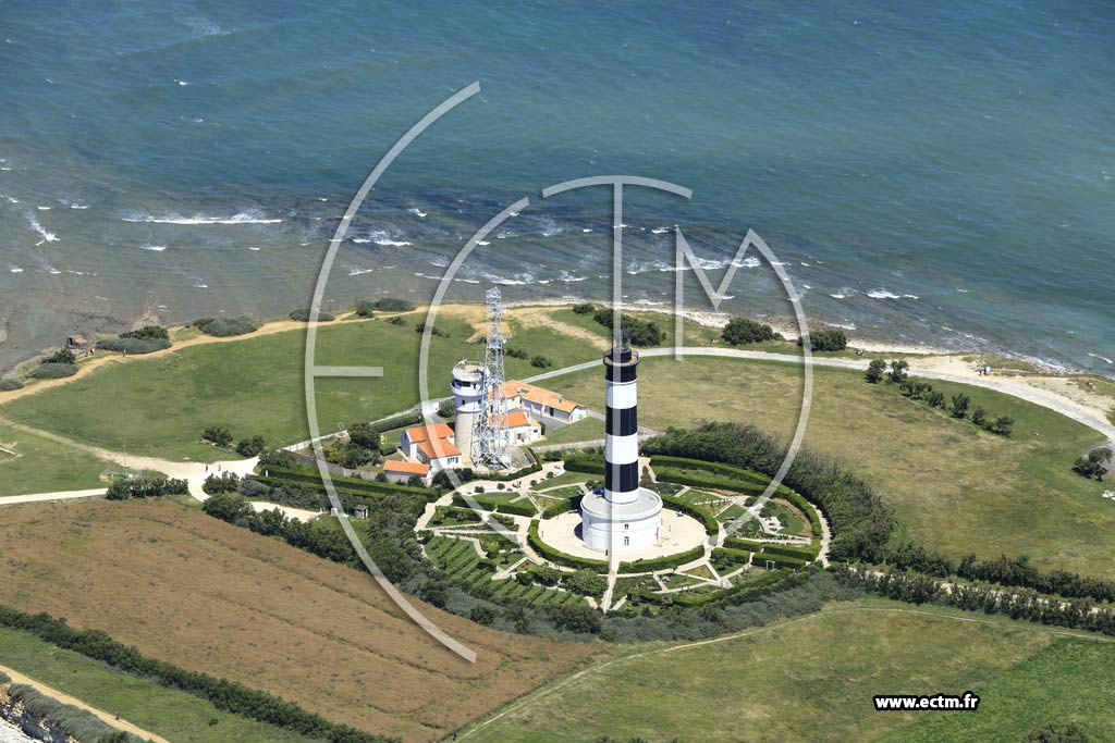 Photo arienne de Saint-Denis-d'Olron (Phare de Chassiron)