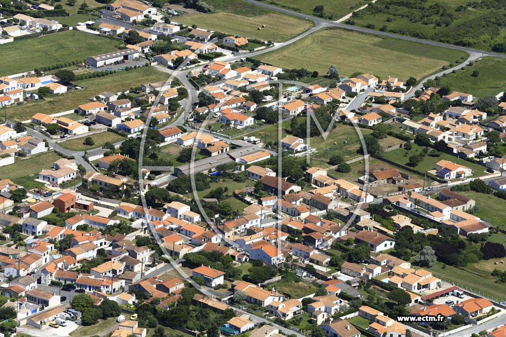 Photo arienne de Saint-Pierre-d'Olron (La Cotinire)