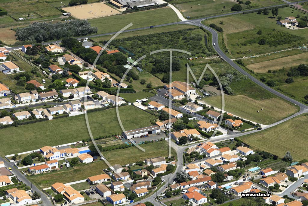 Photo arienne de Saint-Pierre-d'Olron (La Cotinire)