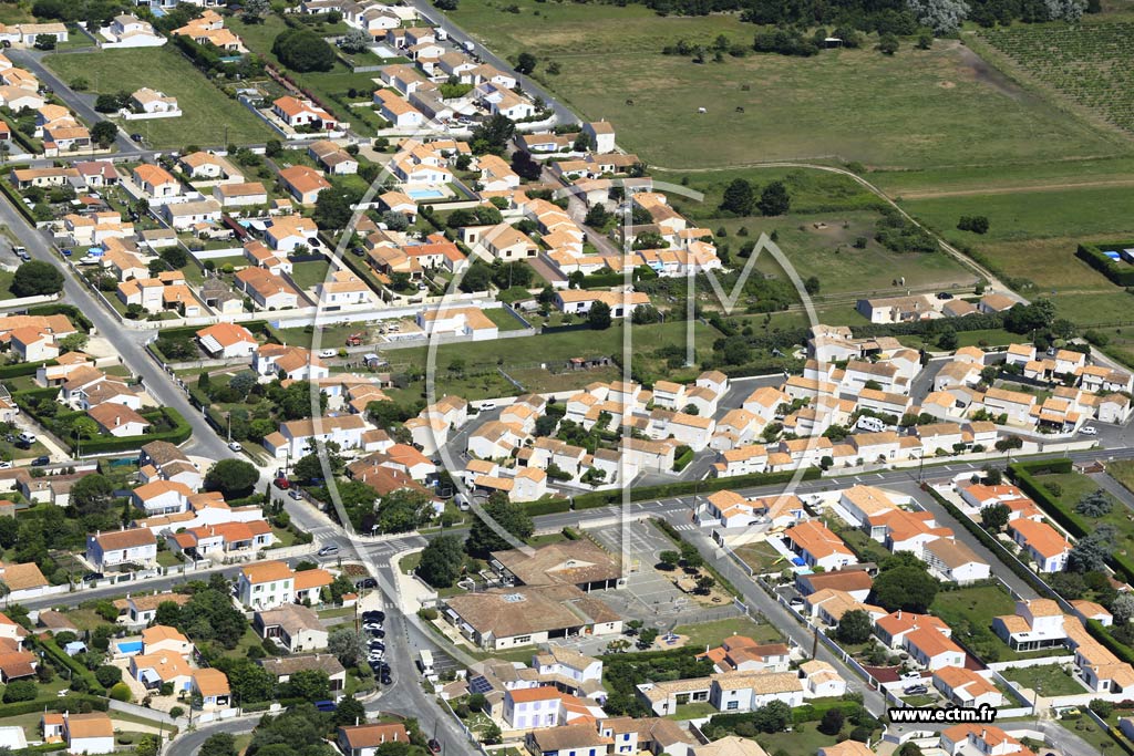 Photo arienne de Saint-Pierre-d'Olron (La Cotinire)
