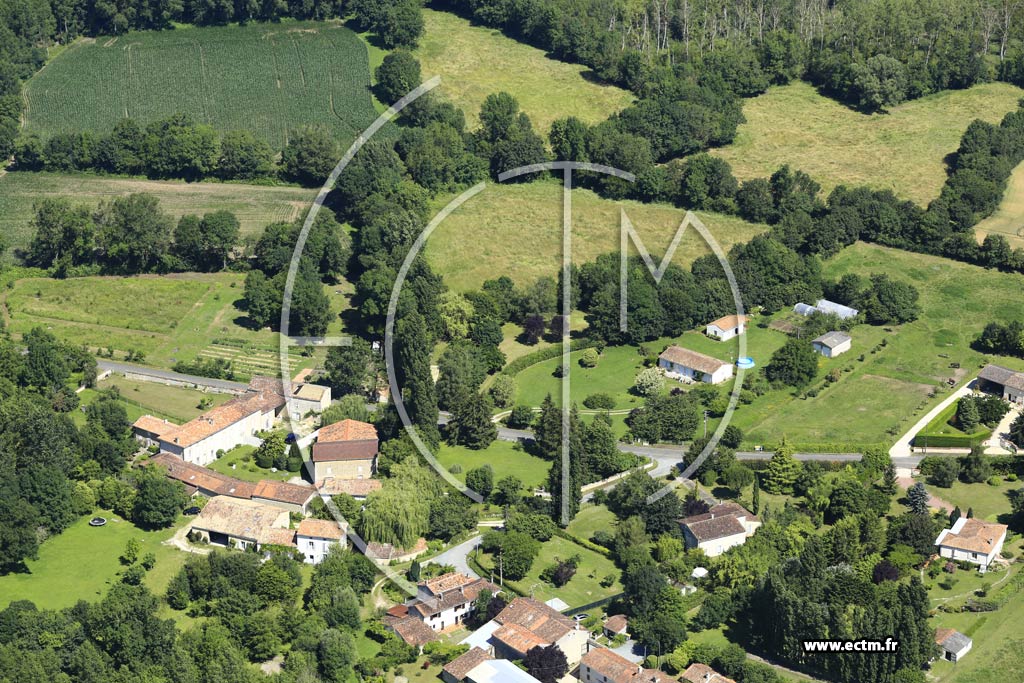 Photo arienne de Blanzay-sur-Boutonne
