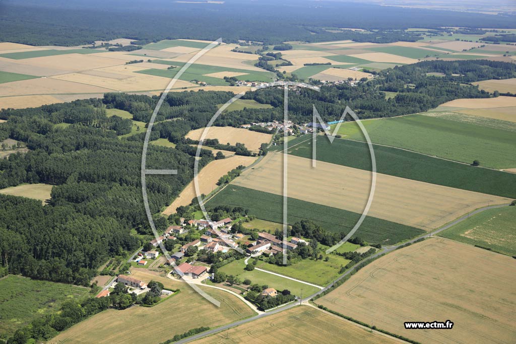 Photo arienne de Dampierre-sur-Boutonne (La Touche)