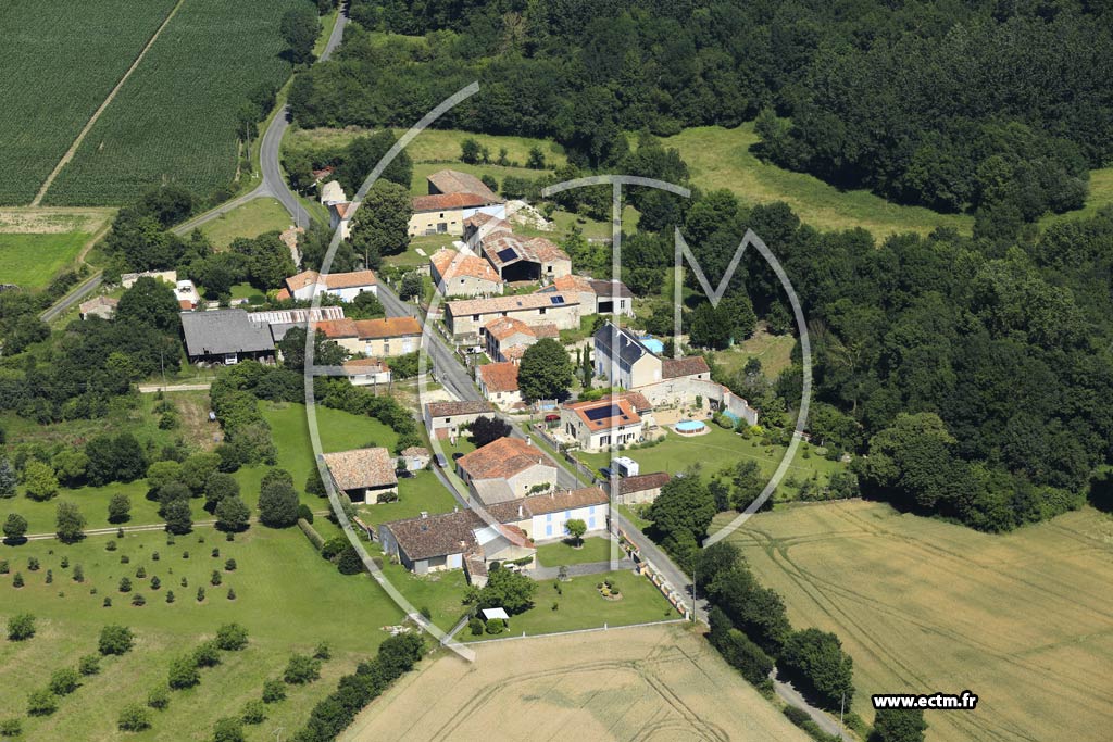 Photo arienne de Dampierre-sur-Boutonne (Saint Hilaire)