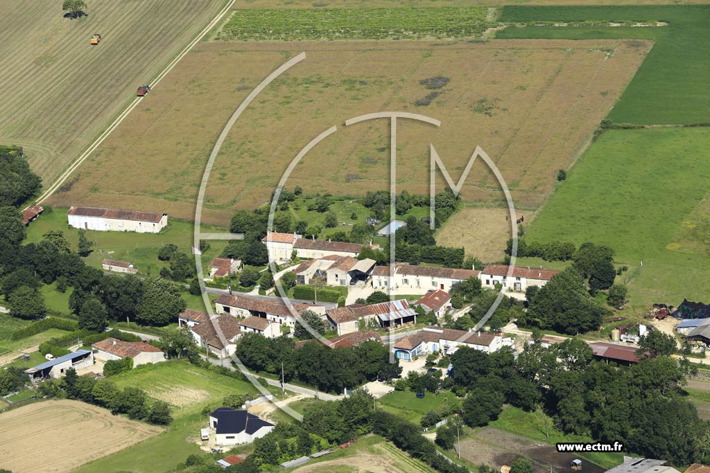 Photo arienne de Loir-sur-Nie (Galanchat)
