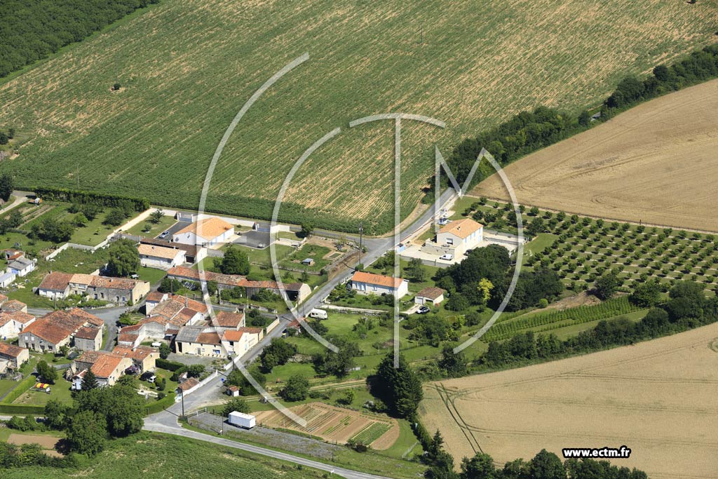 Photo arienne de Saint-Mand-sur-Brdoire (Saint Lger)
