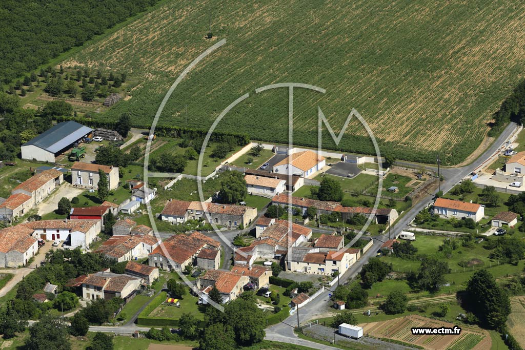 Photo arienne de Saint-Mand-sur-Brdoire (Saint Lger)