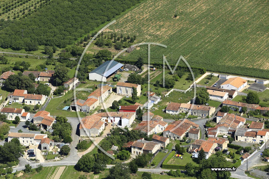 Photo arienne de Saint-Mand-sur-Brdoire (Saint Lger)