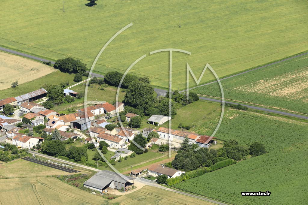 Photo arienne de Saint-Mand-sur-Brdoire (Tirevieille)
