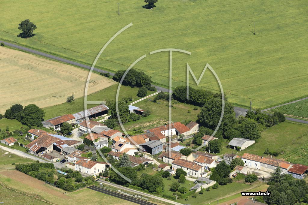 Photo arienne de Saint-Mand-sur-Brdoire (Tirevieille)