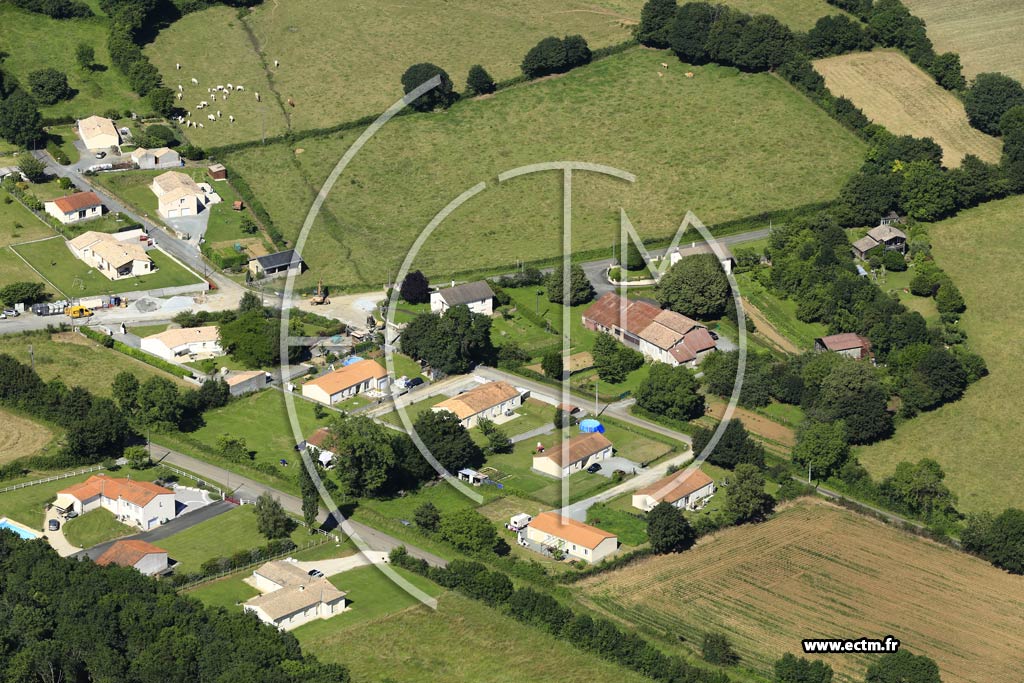 Photo arienne de La Chapelle-Bton