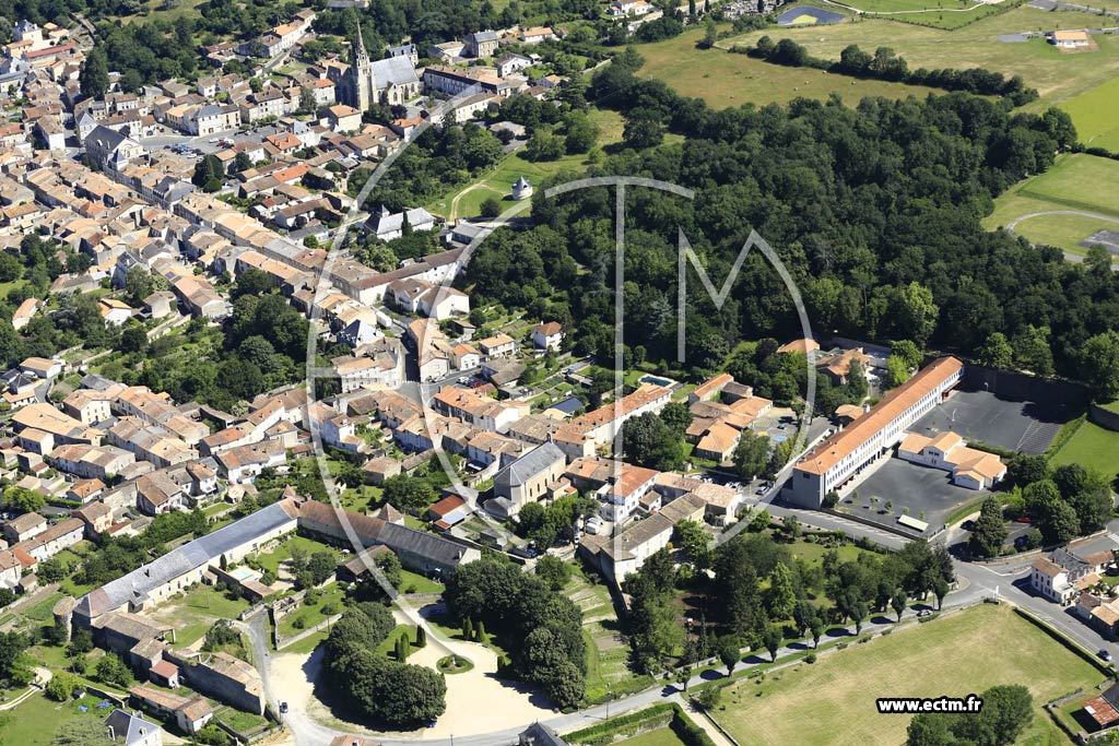 Photo arienne de La Mothe-Saint-Hray