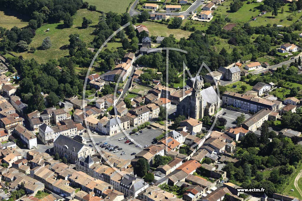 Photo arienne de La Mothe-Saint-Hray