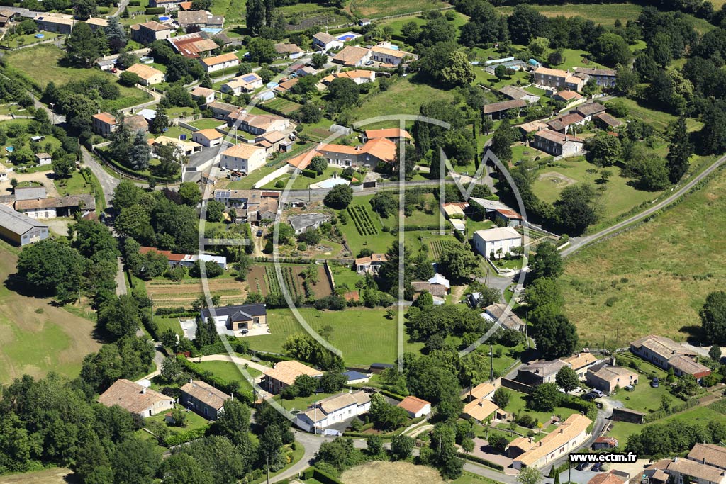 Photo arienne de Prailles (Argentire)