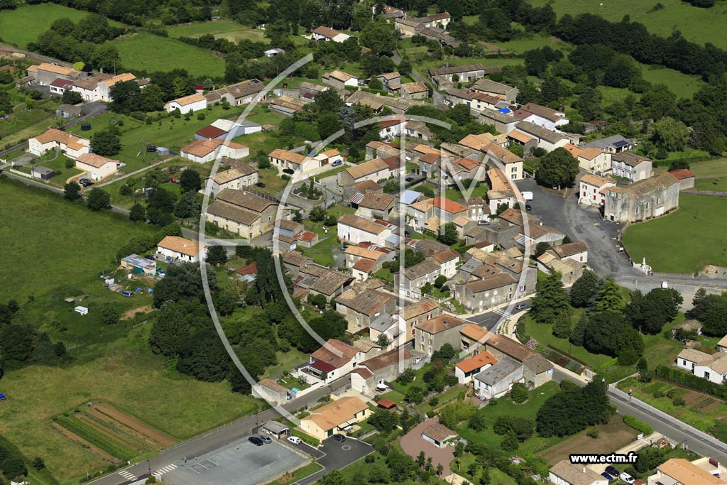 Photo arienne de Saint-Christophe-sur-Roc