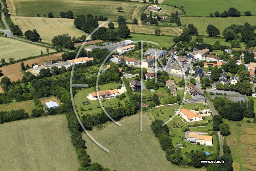 Photo arienne de Saint-Georges-de-Noisn