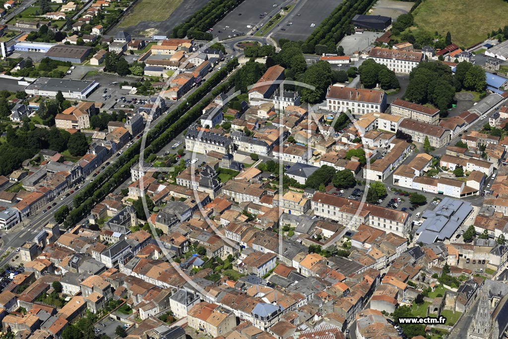 Photo arienne de Saint-Maixent-l'cole