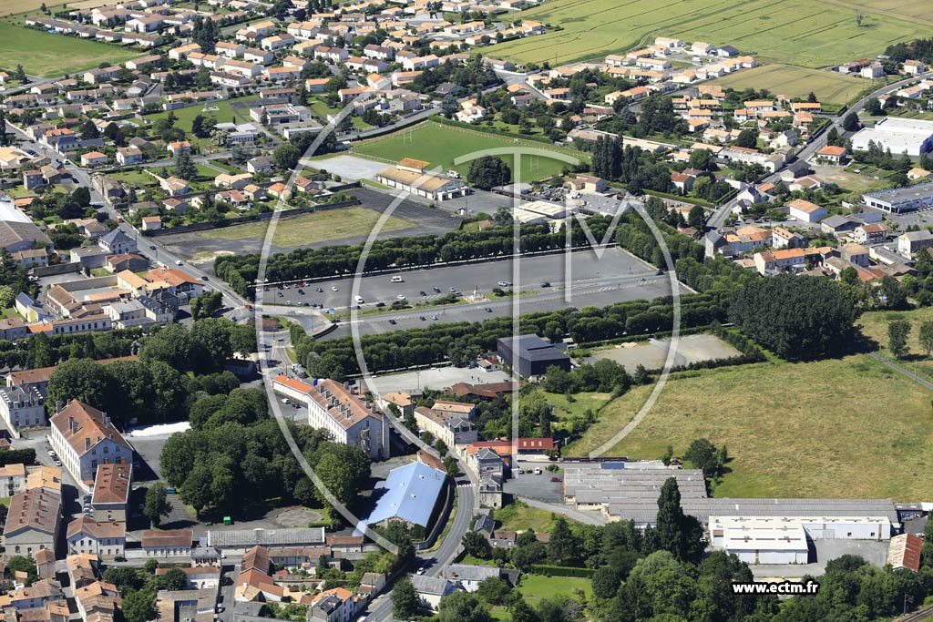 Photo arienne de Saint-Maixent-l'cole